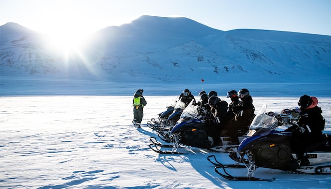 Radisson Blu Polar Hotel, Spitsbergen - Tempelfjorden Snowmobile Safari