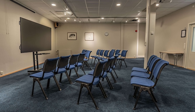 Amundsen Meeting Room