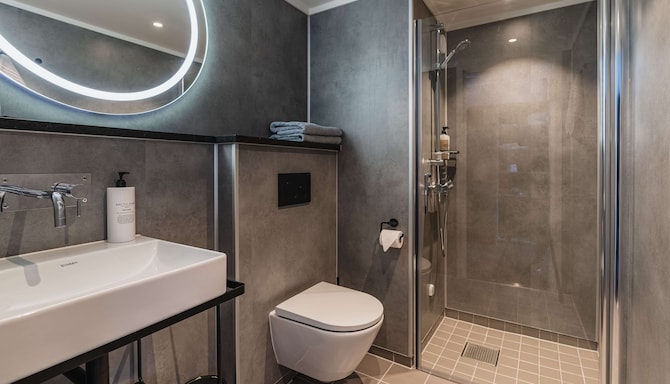 Radisson Blu Polar Hotel, Spitsbergen - Suite Bad