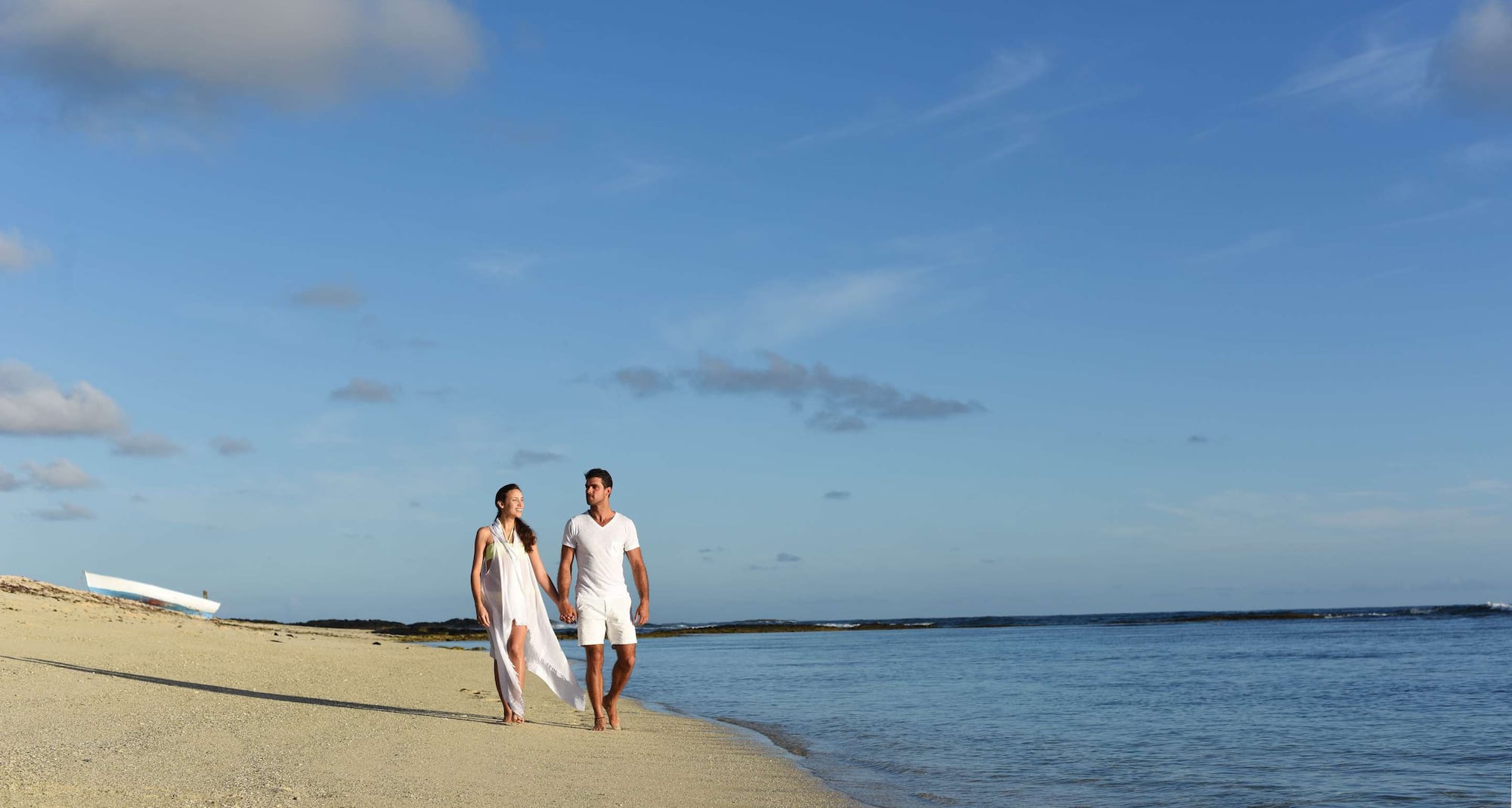 Radisson Blu Poste Lafayette Resort & Spa, Mauritius - гости на пляже