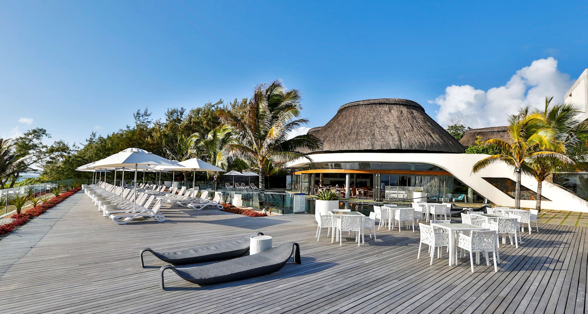 Radisson Blu Poste Lafayette Resort & Spa, Mauritius - أطلالة على بركة السباحة