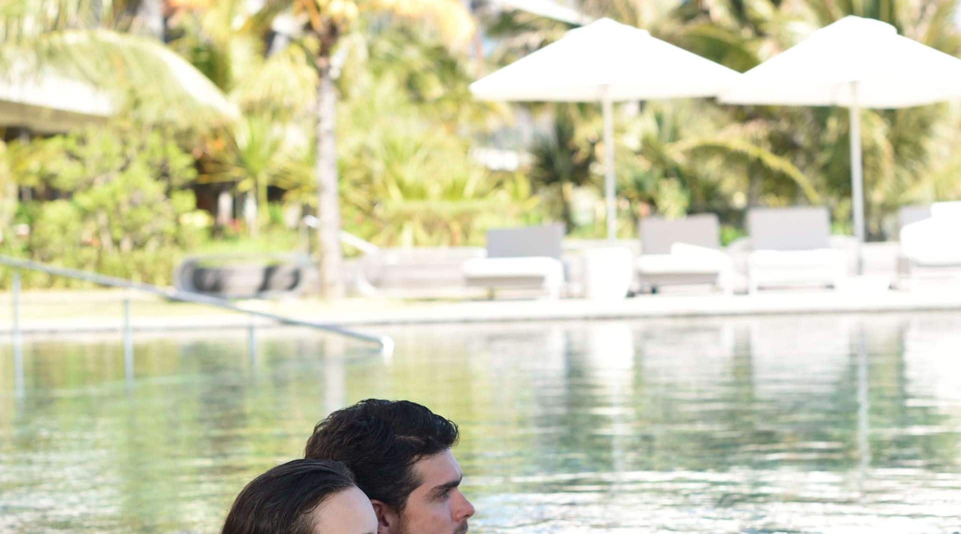 Radisson Blu Poste Lafayette Resort & Spa, Mauritius - гости в бассейне