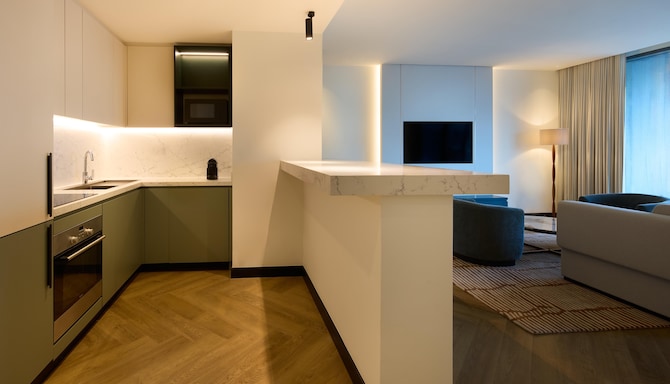 Radisson Blu Residence, Dubai Marina - Kitchen