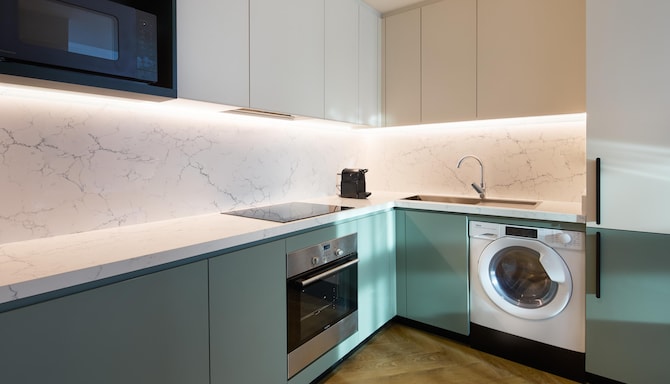 Radisson Blu Residence, Dubai Marina - Kitchen