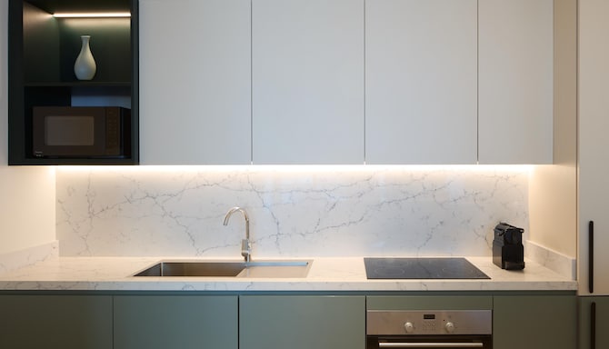 Radisson Blu Residence, Dubai Marina - Kitchen