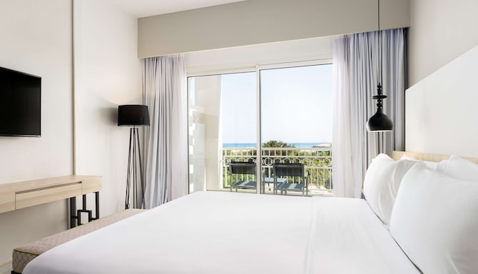 Radisson Blu Residences, Saidia - Studio with balcony and sea view - king bed