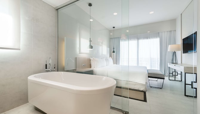 Radisson Blu Residences, Saidia - One Bedroom Suite bathroom