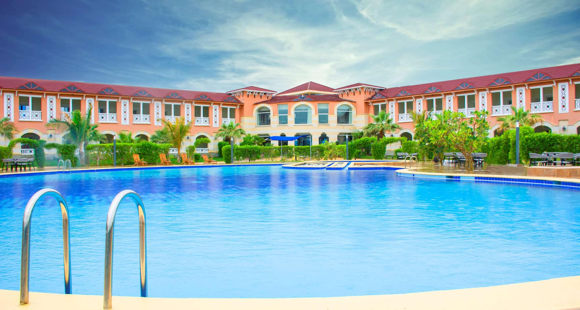 Radisson Blu Resort, Al Khobar Half Moon Bay - Pool