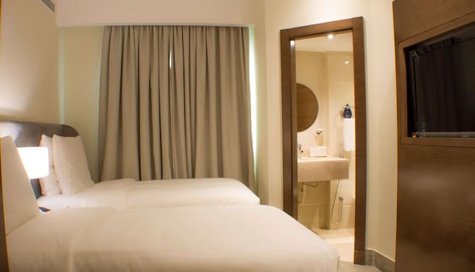Radisson Blu Resort, Al Khobar Half Moon Bay - Chalet twin bedroom