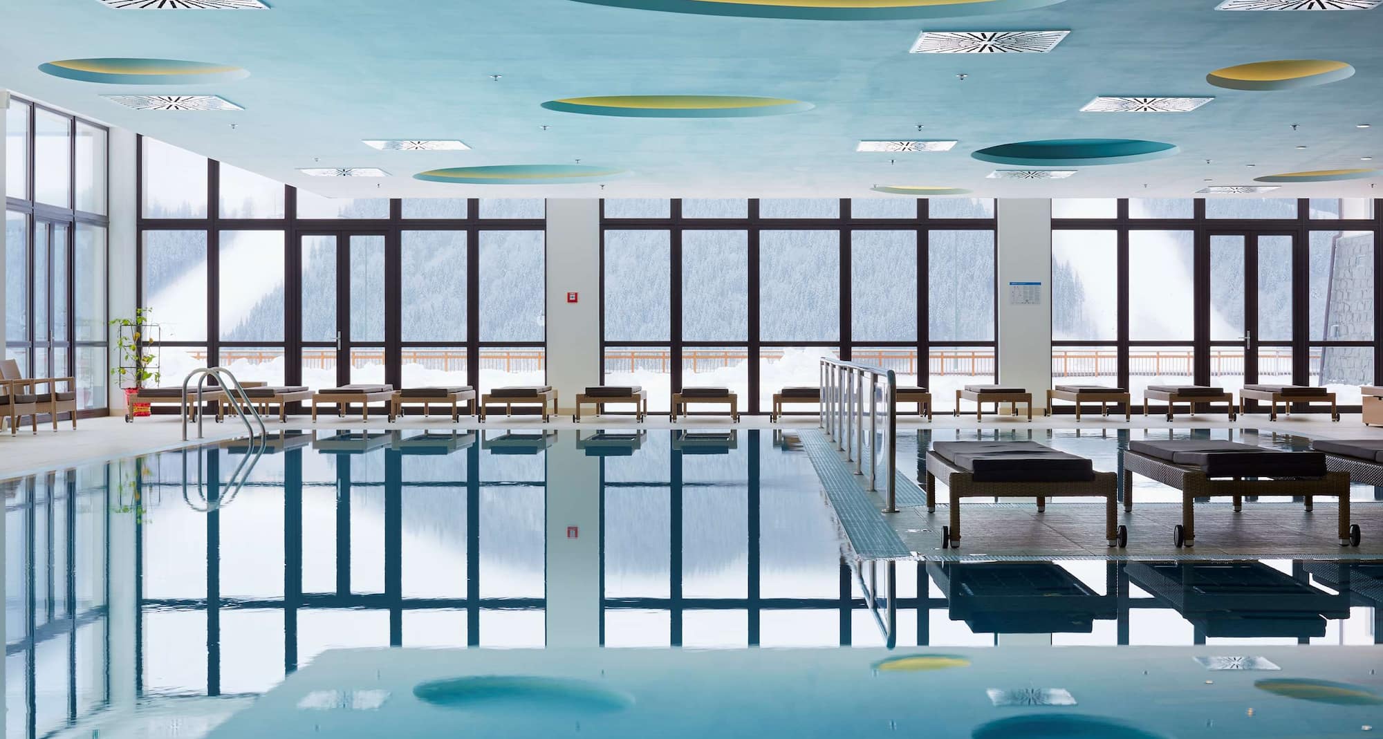 Radisson Blu Resort, Bukovel - открытый бассейн