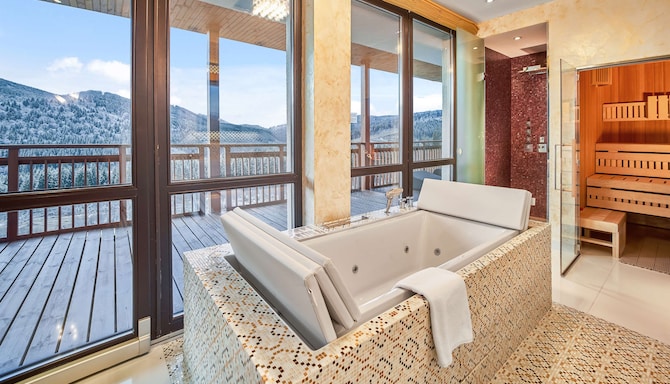 Radisson Blu Resort, Bukovel - Guest Room