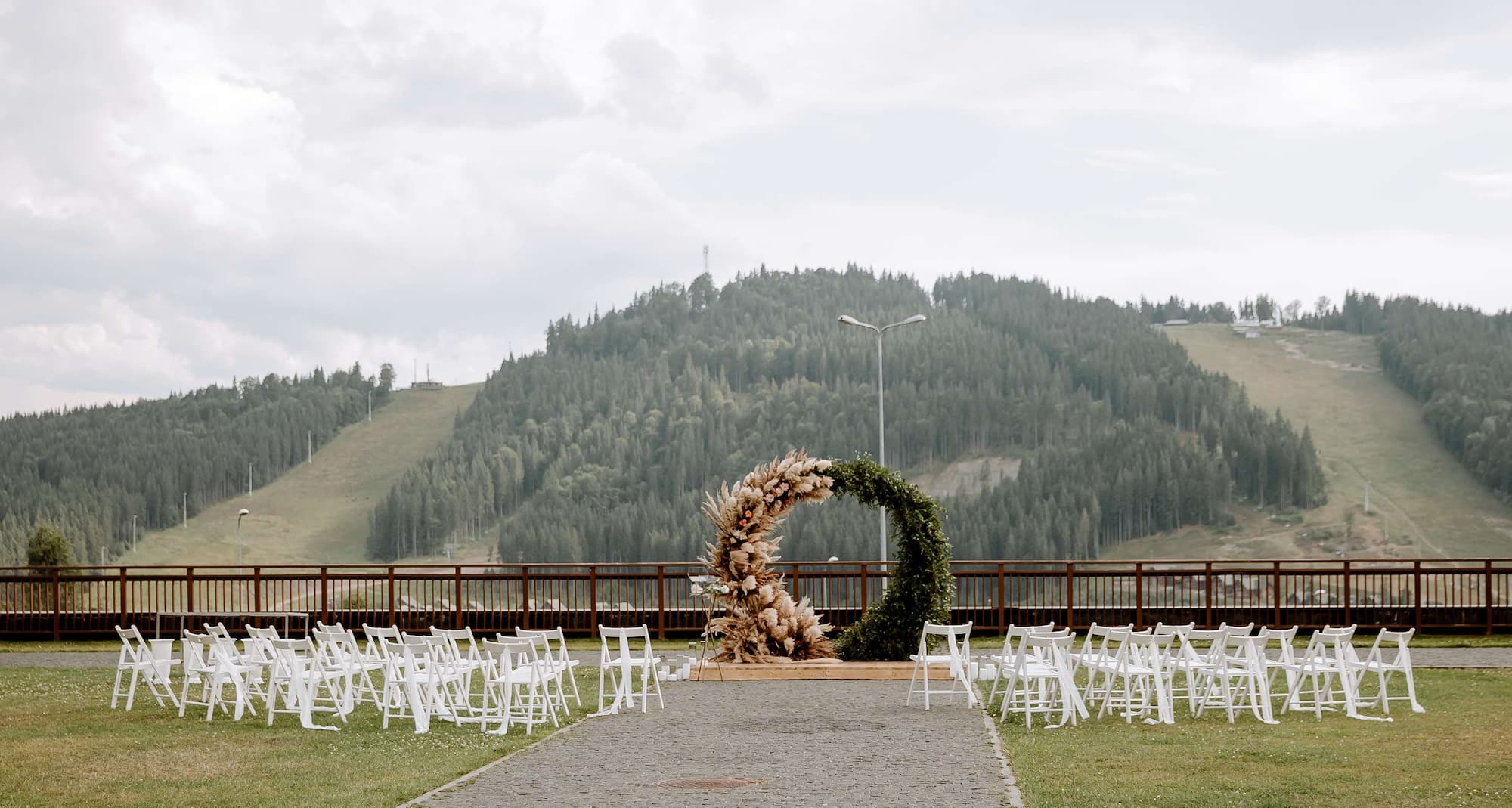 Radisson Blu Resort, Bukovel - Wedding ceremony on the summer terrace