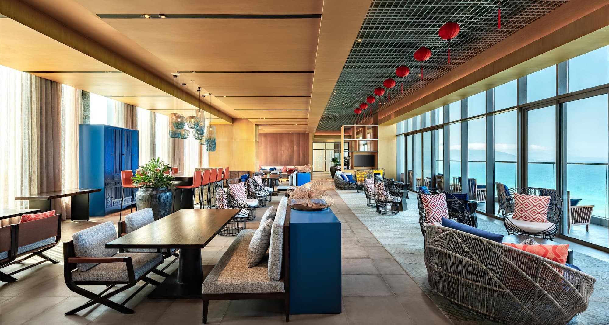 Radisson Blu Resort, Cam Ranh - The Lounge Interior