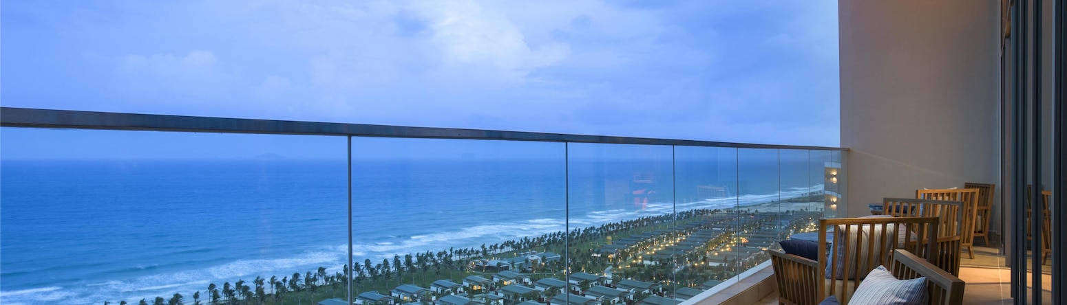 Radisson Blu Resort, Cam Ranh - Executive Lounge