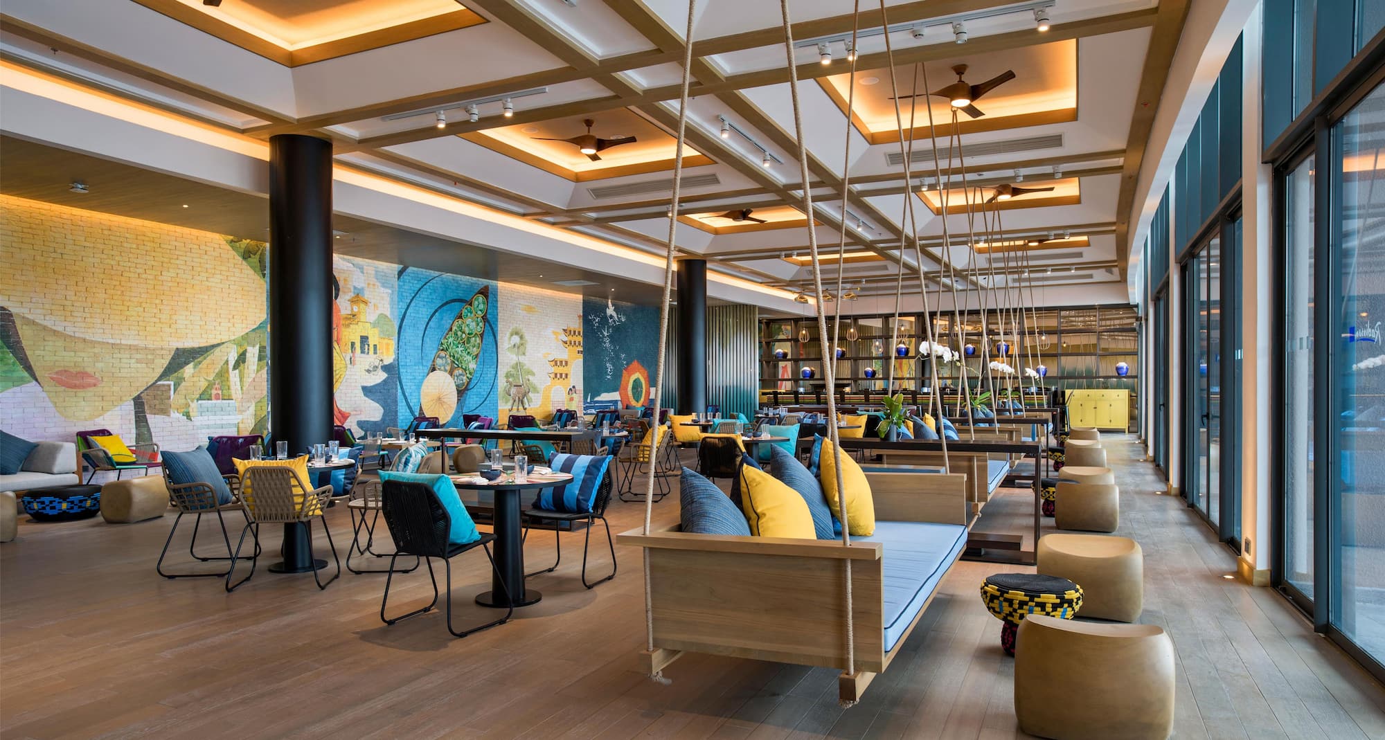 Radisson Blu Resort, Cam Ranh - Cheers Bar and Lounge