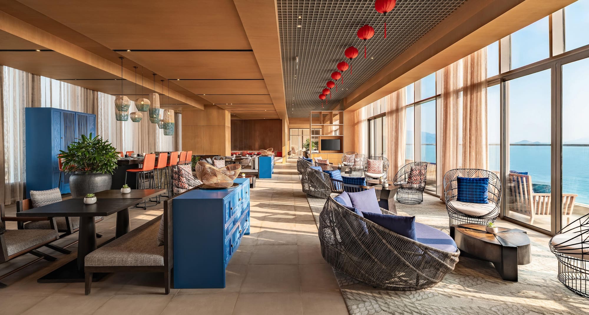 Radisson Blu Resort, Cam Ranh - The Lounge