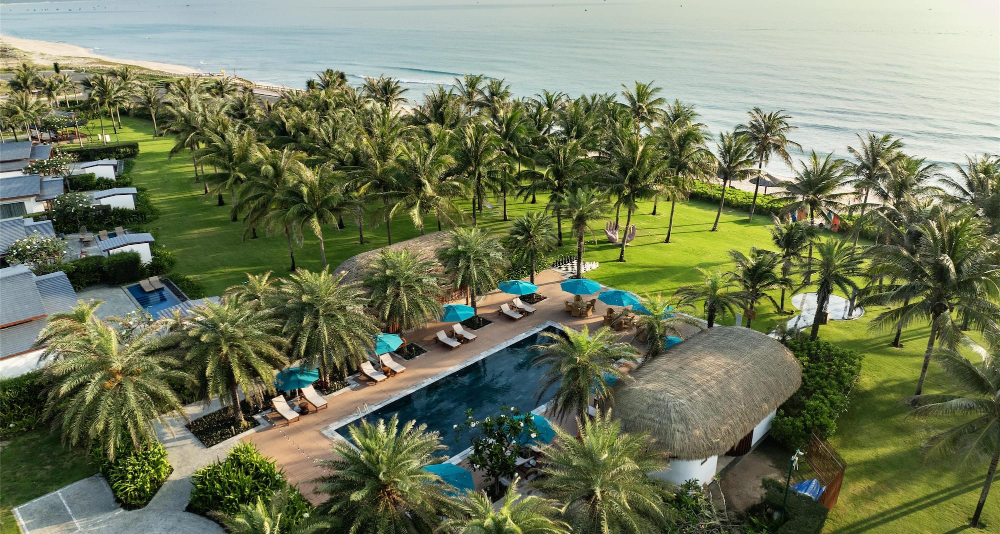 Radisson Blu Resort, Cam Ranh - Cheer Beach Bar Top View
