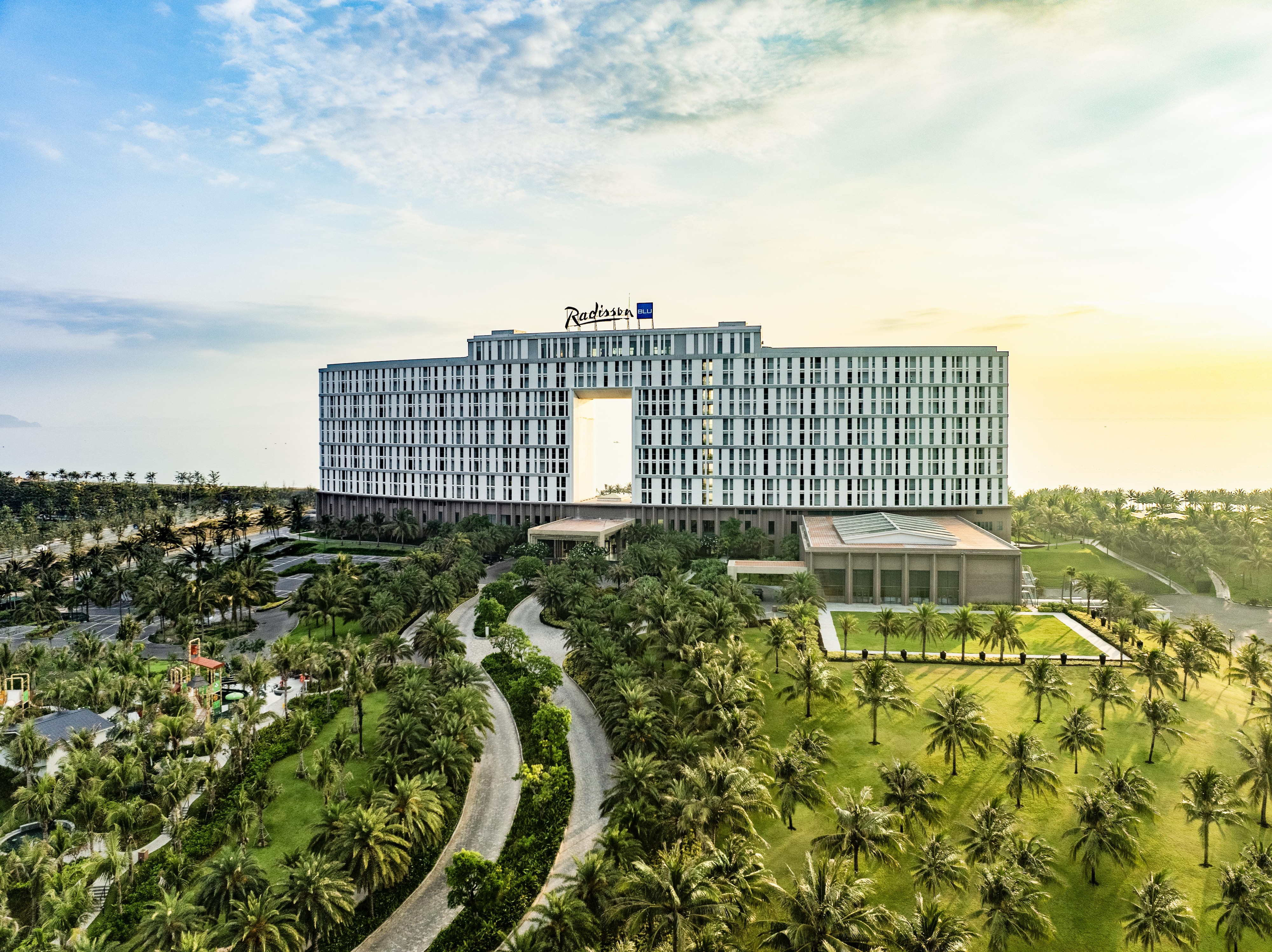 Radisson Blu Resort, Cam Ranh - Hotel video