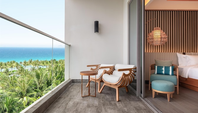 Radisson Blu Resort, Cam Ranh - Family Room Balcony