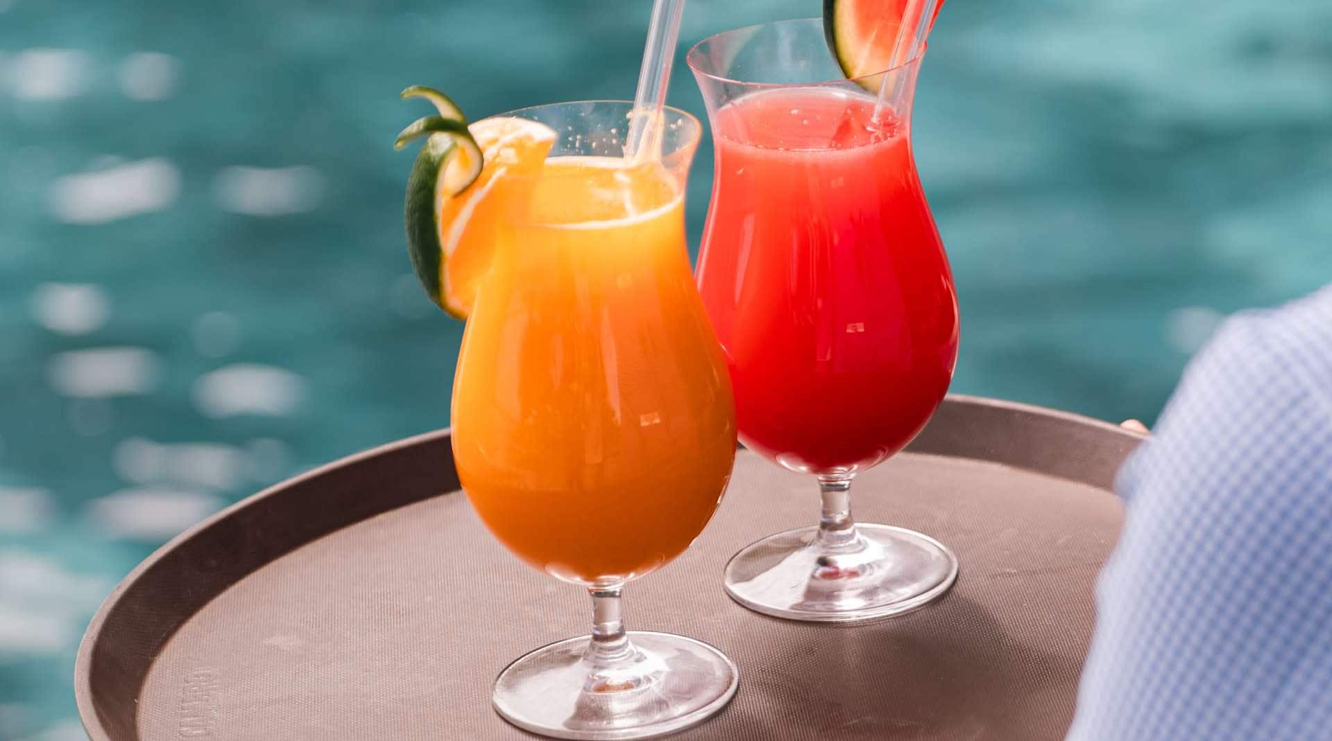 Radisson Blu Resort, Cam Ranh - Cocktail by the Pool