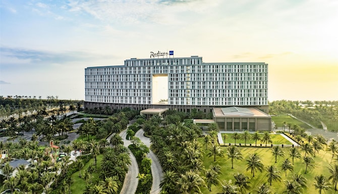 Radisson Blu Resort, Cam Ranh - Hotel Exterior