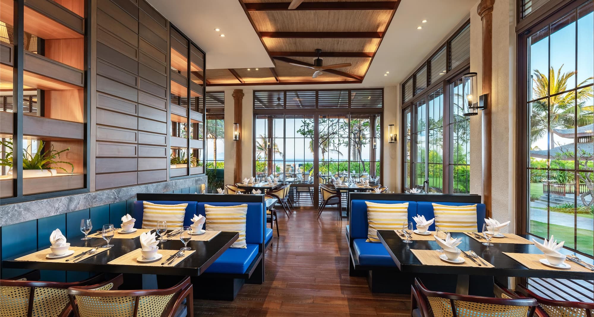 Radisson Blu Resort, Cam Ranh - Blu Lobster Ground Floor