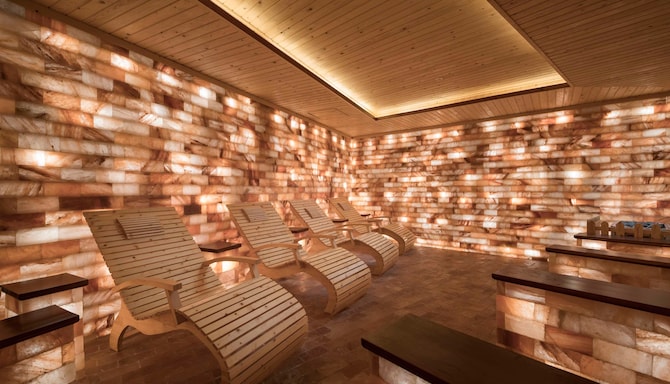 Radisson Blu Resort, Cam Ranh - Himalayan Salt Chamber