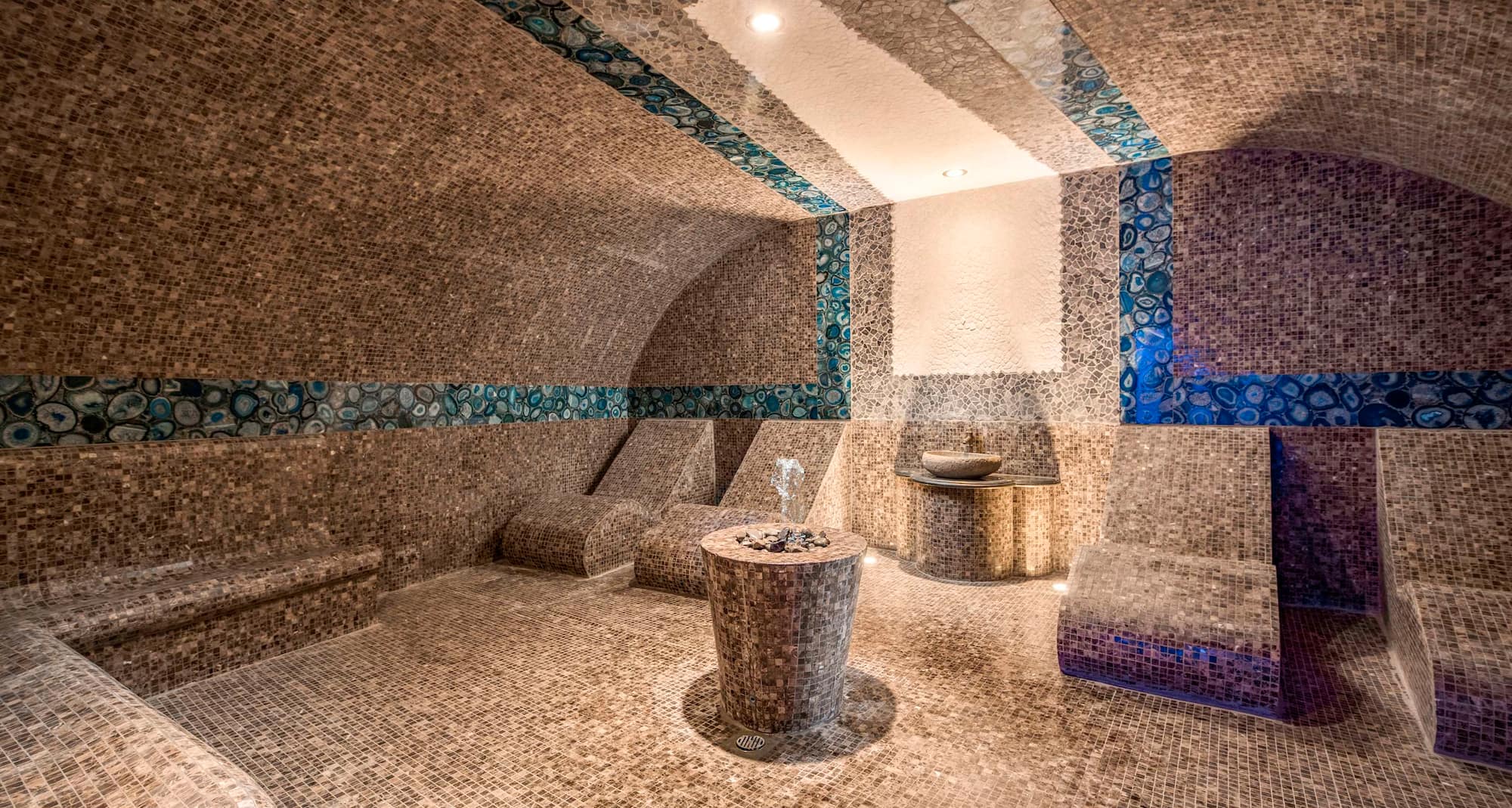 Radisson Blu Resort, Cam Ranh - Floral Stream