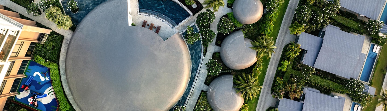 Radisson Blu Resort, Cam Ranh - ESC Spa Aerial View