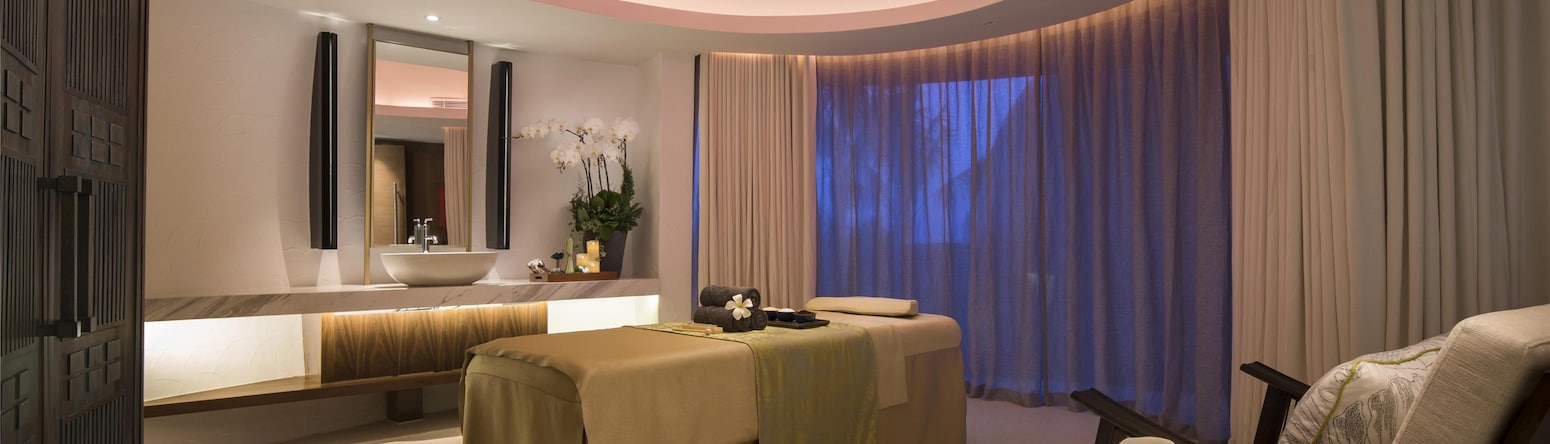 Radisson Blu Resort, Cam Ranh - Spa treatment room