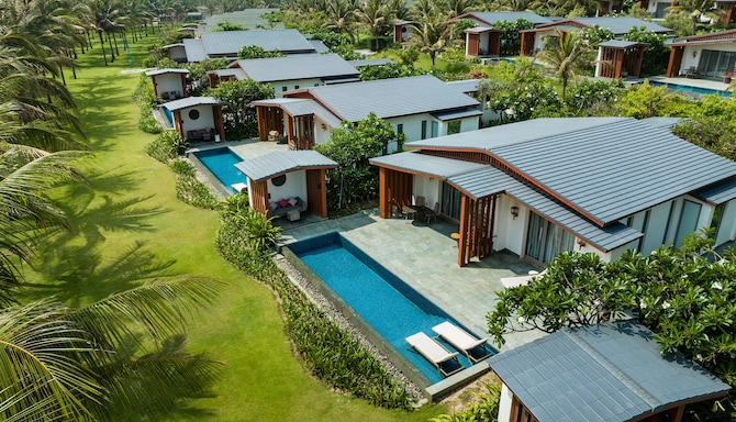 Radisson Blu Resort, Cam Ranh - Newest Garden at Villas