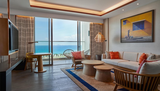 Radisson Blu Resort, Cam Ranh - Junior Suite - Living Area