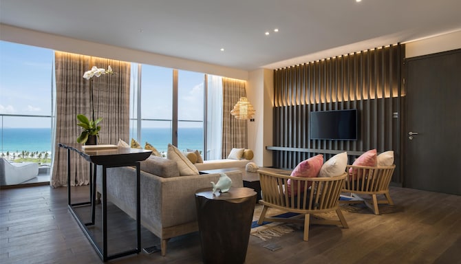 Radisson Blu Resort, Cam Ranh - Presidential Suite Living Room