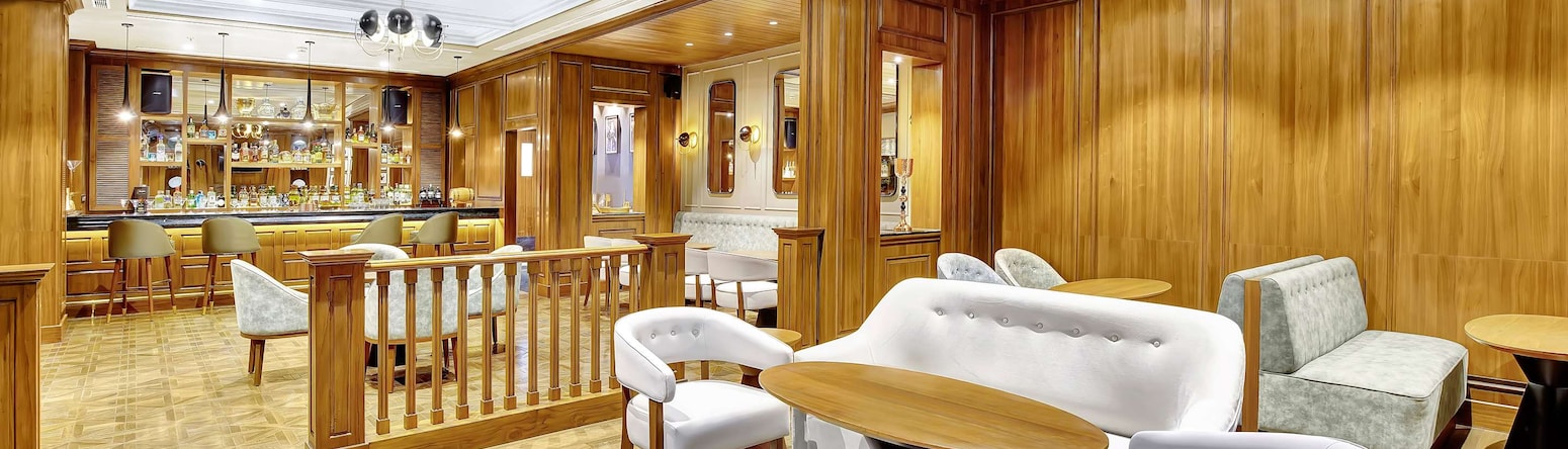 Radisson Blu Resort Dharamshala - Bar