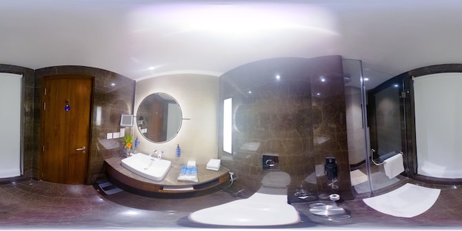 Radisson Blu Resort Dharamshala - Ausstattung eines Gästezimmers