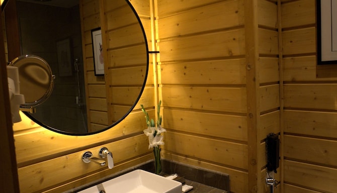 Radisson Blu Resort Dharamshala - Bad im Gästezimmer