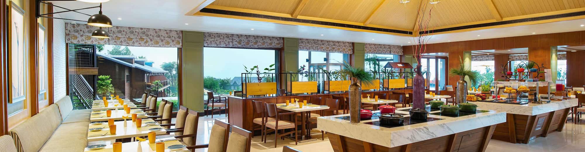 Radisson Blu Resort Dharamshala - Edge restaurant