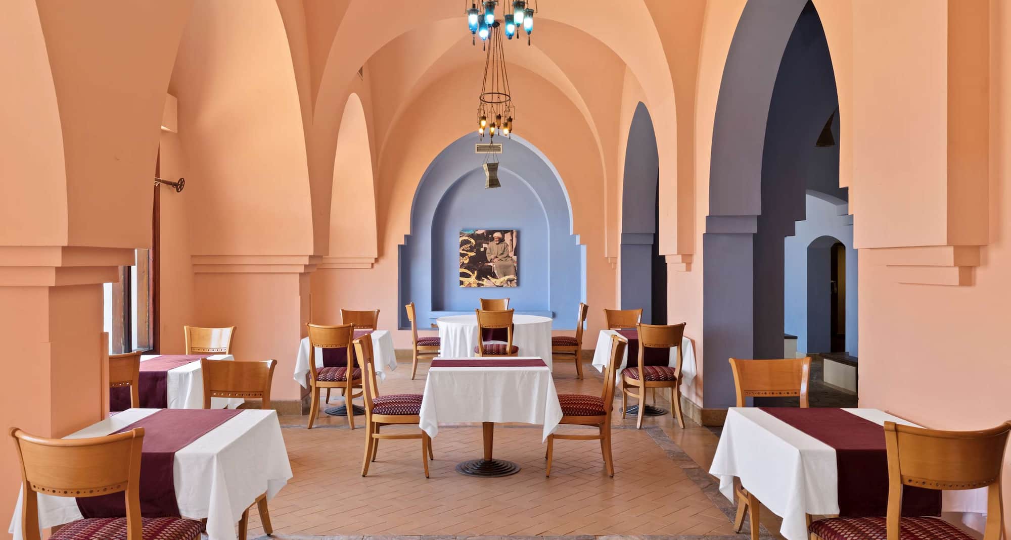 منتجع راديسون بلو، القصير، مطعم شهرزاد