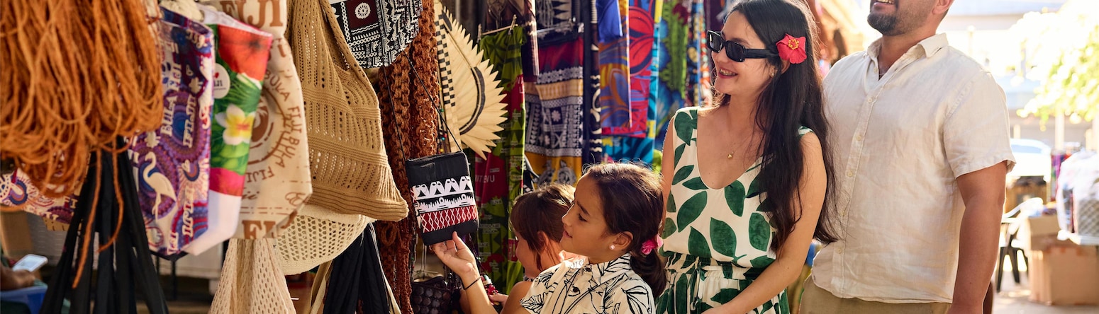 Radisson Blu Resort, Fiji Denarau Island - Nadi Handicraft Market