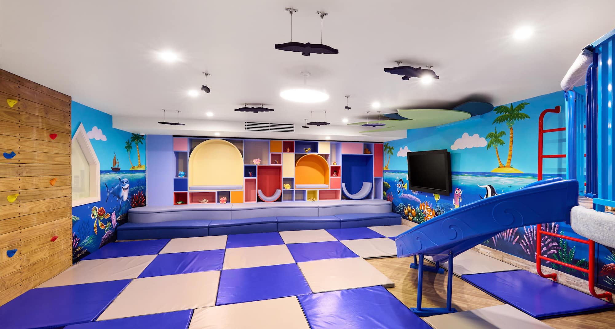 Radisson Blu Resort, Fiji Denarau Island - Blu Banana Kids Club