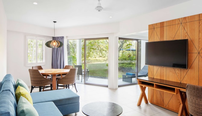 Radisson Blu Resort, Fiji Denarau Island - Courtyard Lounge Suite