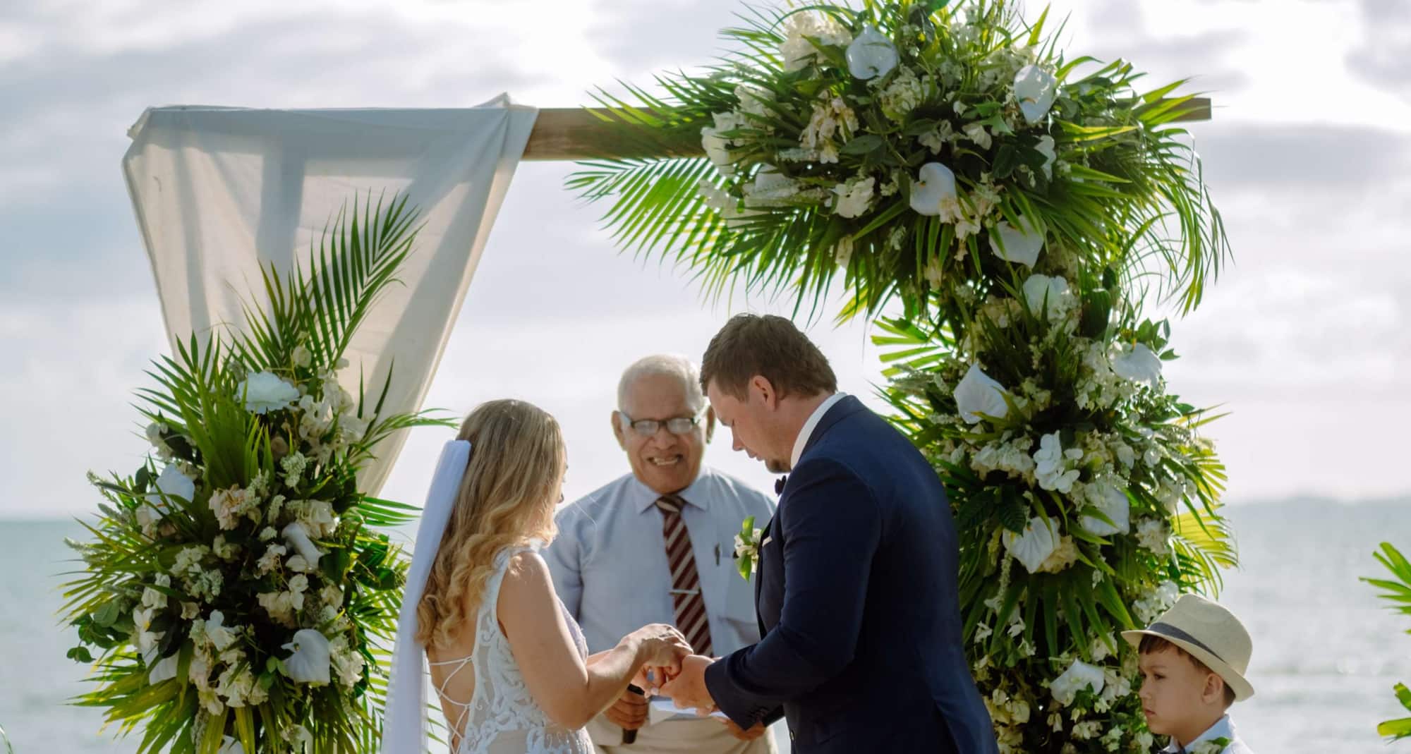 Radisson Blu Resort, Fiji Denarau Island - Veidomoni Lawn Wedding Set Up