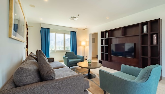 Radisson Blu Resort, Fujairah - Junior Suite with balcony & ocean view