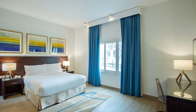 Radisson Blu Resort, Fujairah - Junior Suite with balcony & ocean view