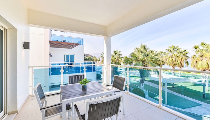 Radisson Blu Resort, Fujairah - Three Bedroom Suite with balcony & ocean view