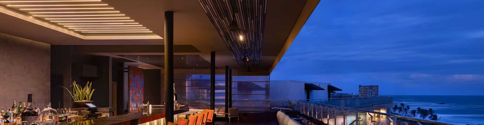 Radisson Blu Resort, Galle - Bommu roof top bar