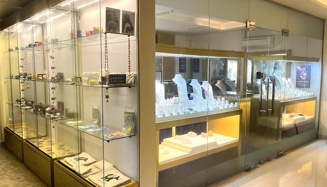 Radisson Blu Resort, Galle - Gem shop