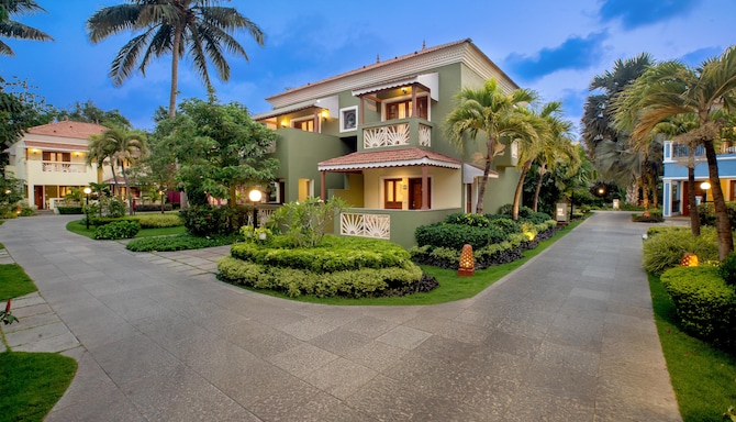 Radisson Blu Resort, Goa Cavelossim Beach - Villa Section Rooms