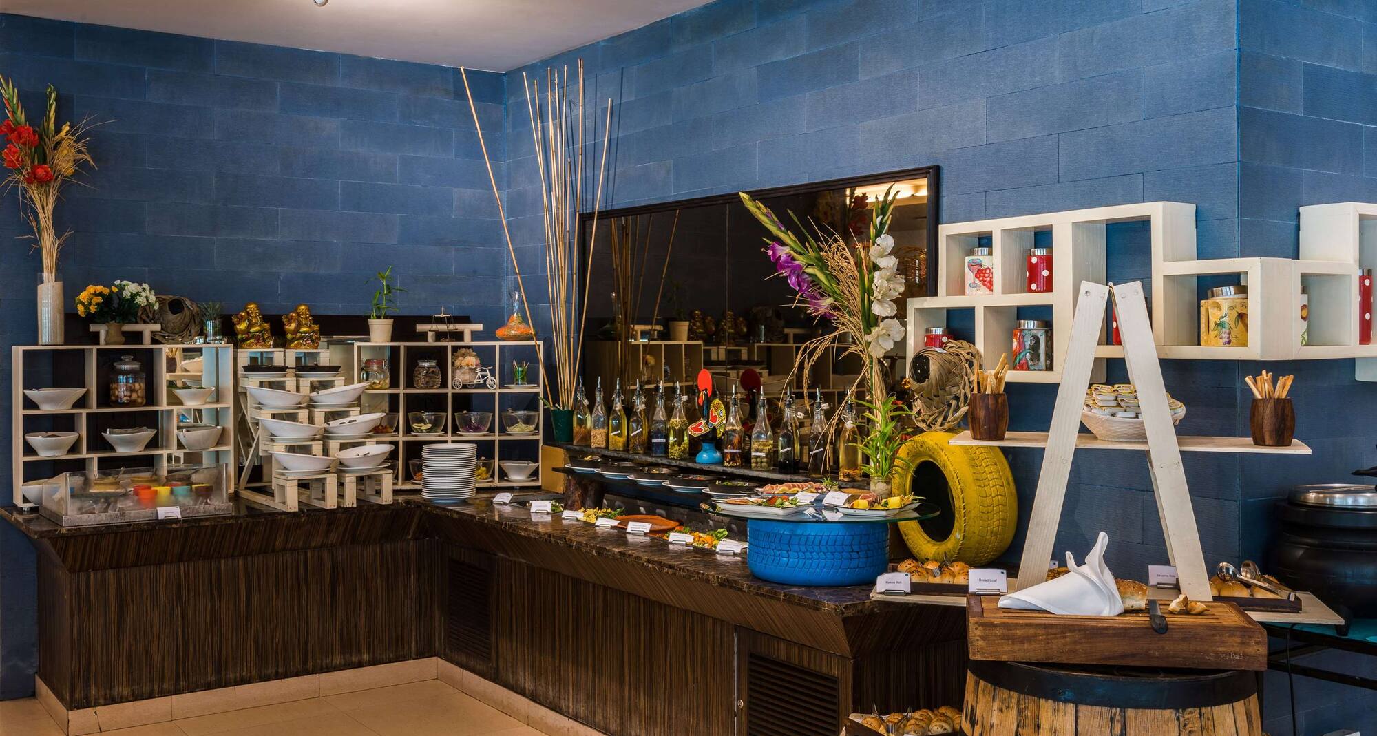 Radisson Blu Resort, Goa Cavelossim Beach - Upper Deck Coffee Shop