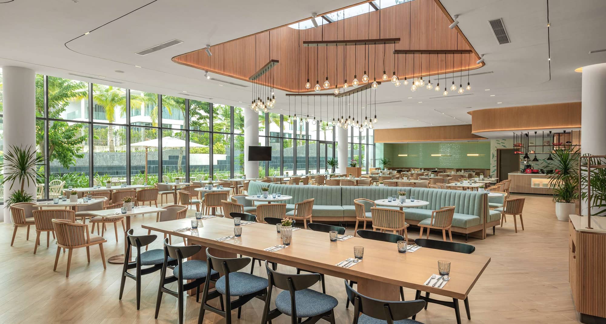 Radisson Blu Resort, Hoi An - Evolve Restaurant